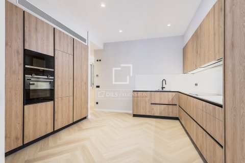 Apartament w Barcelona, Hiszpania 3 sypialnie, 131 mkw. nr 150986 – zdjęcie 7