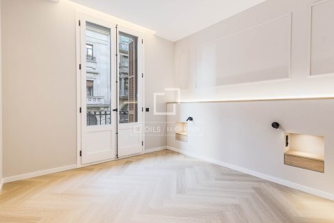 Apartament w Barcelona, Hiszpania 3 sypialnie, 131 mkw. nr 150986 – zdjęcie 10