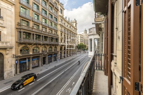 Apartament w Barcelona, Hiszpania 3 sypialnie, 131 mkw. nr 150986 – zdjęcie 22