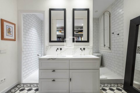 Appartamento in vendita a Barcelona, Spagna 3 camere da letto, 198 mq. N° 150989 - foto 19