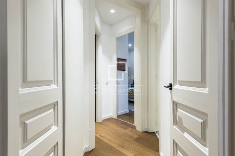 Appartamento in vendita a Barcelona, Spagna 3 camere da letto, 198 mq. N° 150989 - foto 24