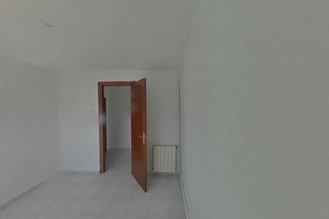 Apartment for sale in Barcelona, Spain 3 bedrooms, 81 sq.m. No. 167095 - photo 16