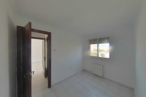 Apartment for sale in Barcelona, Spain 3 bedrooms, 81 sq.m. No. 167095 - photo 13