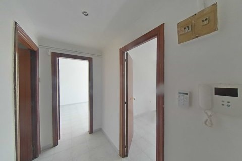 Apartment for sale in Barcelona, Spain 3 bedrooms, 81 sq.m. No. 167095 - photo 17
