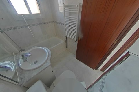 Apartment for sale in Barcelona, Spain 3 bedrooms, 81 sq.m. No. 167095 - photo 21