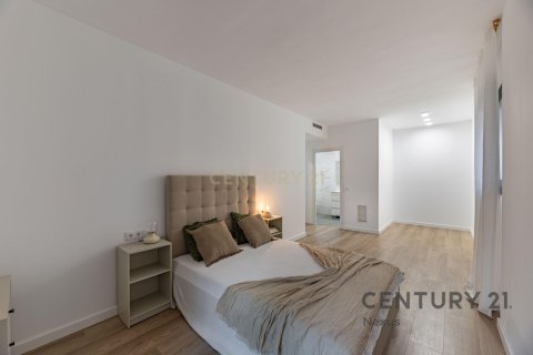 Huoneisto myytävänä Terrassa, Barcelona, Espanja, 3 makuuhuonetta, 120 m2 No. 167096 - kuva 10