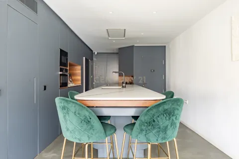 Apartment for sale in Barcelona, Spain 2 bedrooms, 101 sq.m. No. 167092 - photo 4