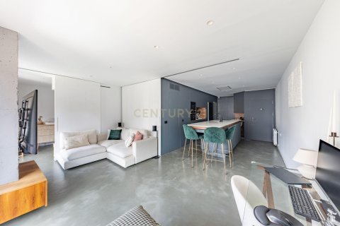 Apartment for sale in Barcelona, Spain 2 bedrooms, 101 sq.m. No. 167092 - photo 3
