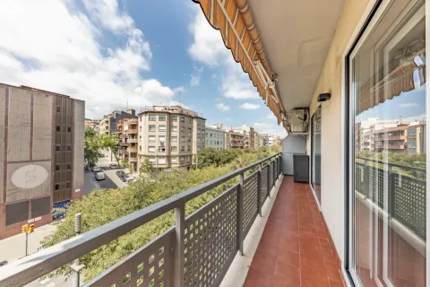 Apartment for sale in Barcelona, Spain 2 bedrooms, 101 sq.m. No. 167092 - photo 30