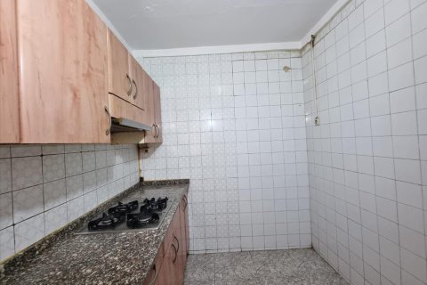 Apartment for sale in Barcelona, Spain 3 bedrooms, 79 sq.m. No. 167094 - photo 4