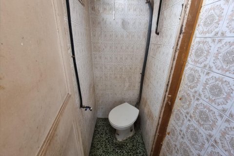 Apartment for sale in Barcelona, Spain 3 bedrooms, 79 sq.m. No. 167094 - photo 18