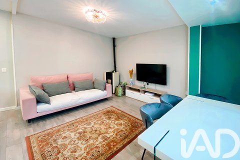 Apartment for sale in Langreo, Asturias, Spain 2 bedrooms, 83 sq.m. No. 185015 - photo 2