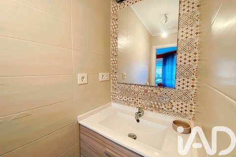 Apartment for sale in Langreo, Asturias, Spain 2 bedrooms, 83 sq.m. No. 185015 - photo 18