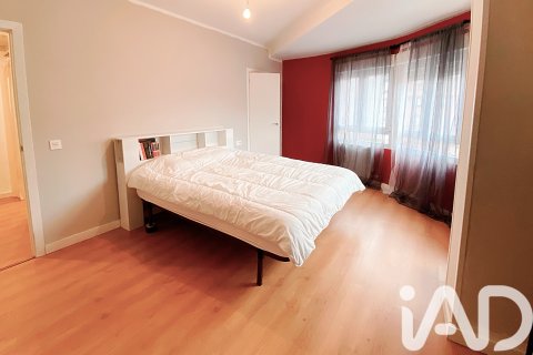 Apartment for sale in Langreo, Asturias, Spain 2 bedrooms, 83 sq.m. No. 185015 - photo 8