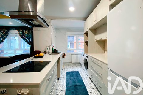 Apartment for sale in Langreo, Asturias, Spain 2 bedrooms, 83 sq.m. No. 185015 - photo 4
