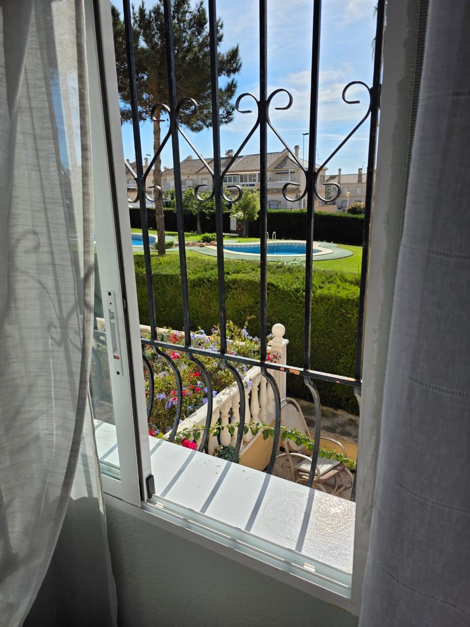 House in Torrevieja, Alicante, Spanien 2 Schlafzimmer, 65 m2 Nr. 182927