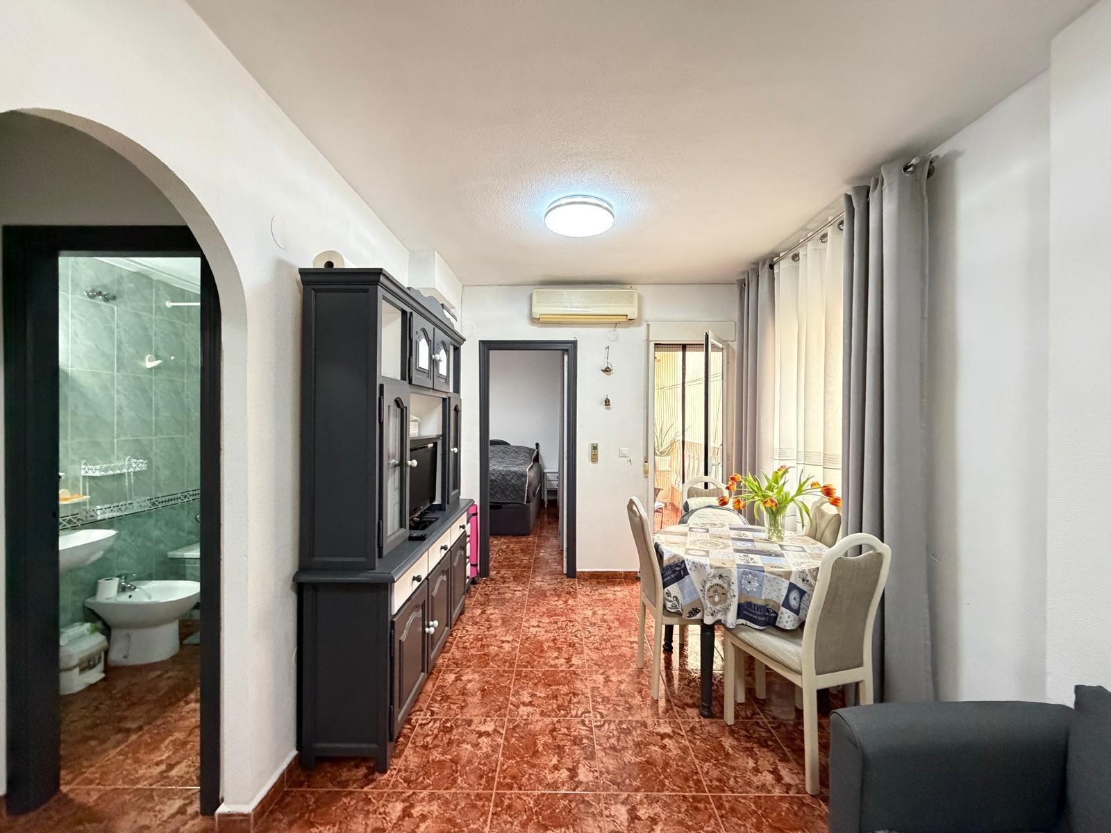 Apartamento en Torrevieja, Alicante, España 1 dormitorio, 48 m2 No. 182929