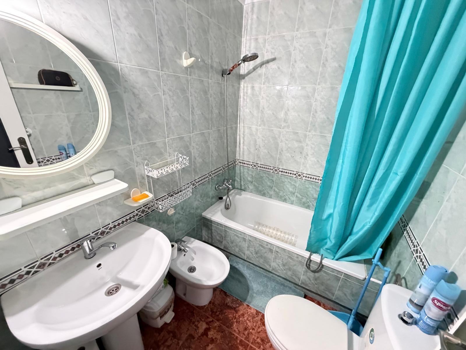 Apartamento en Torrevieja, Alicante, España 1 dormitorio, 48 m2 No. 182929
