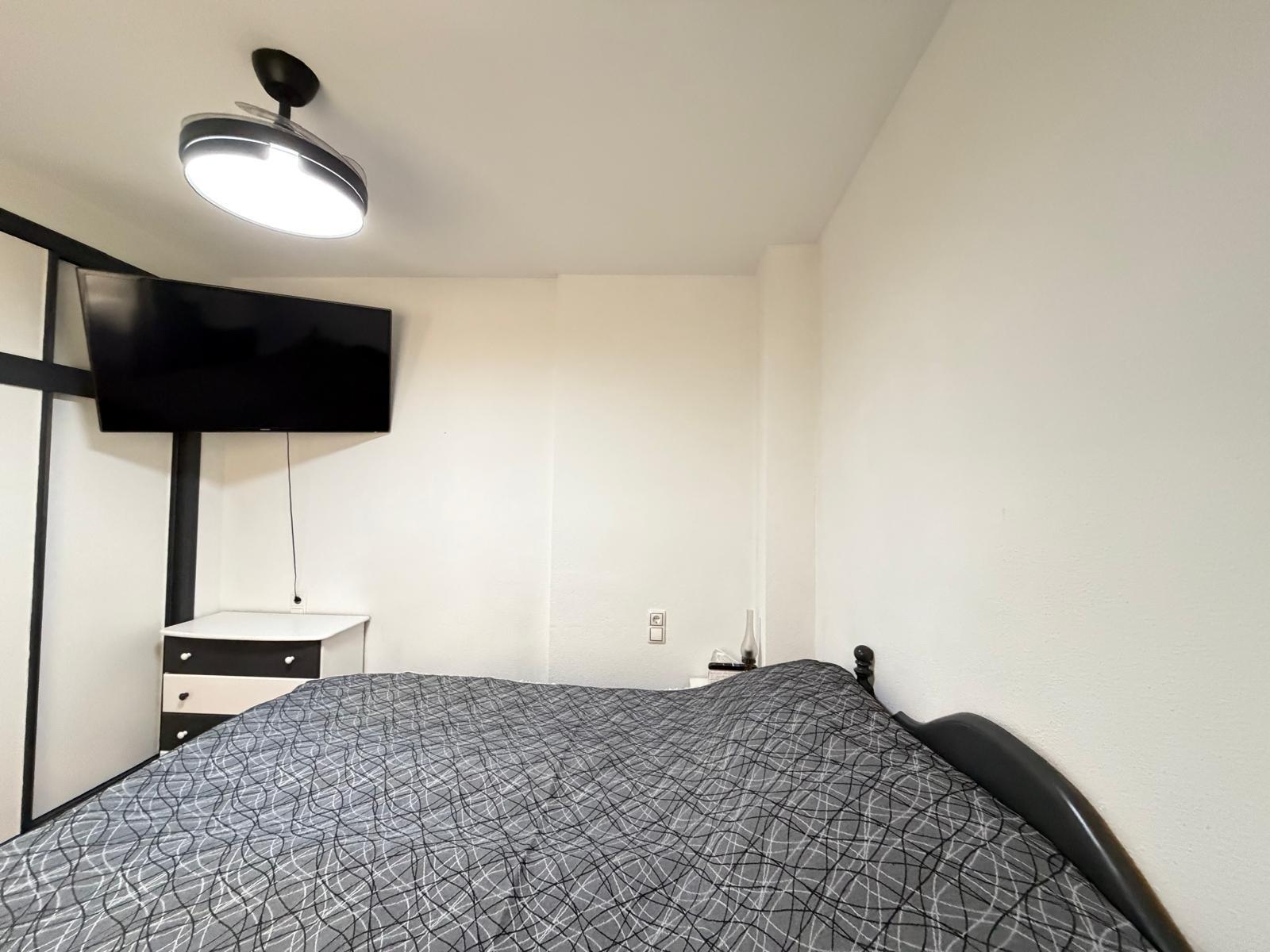 Apartamento en Torrevieja, Alicante, España 1 dormitorio, 48 m2 No. 182929