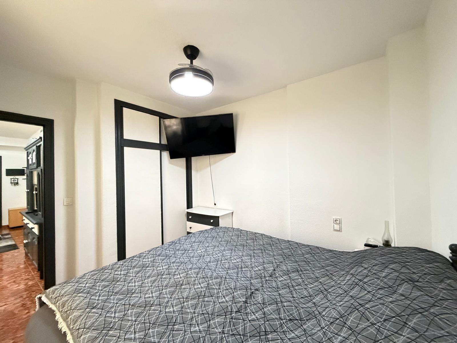 Apartamento en Torrevieja, Alicante, España 1 dormitorio, 48 m2 No. 182929