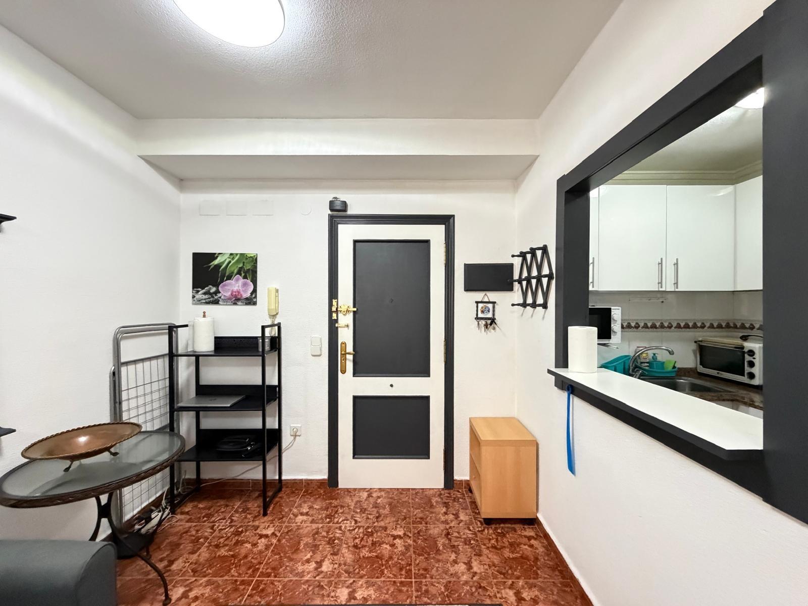 Apartamento en Torrevieja, Alicante, España 1 dormitorio, 48 m2 No. 182929