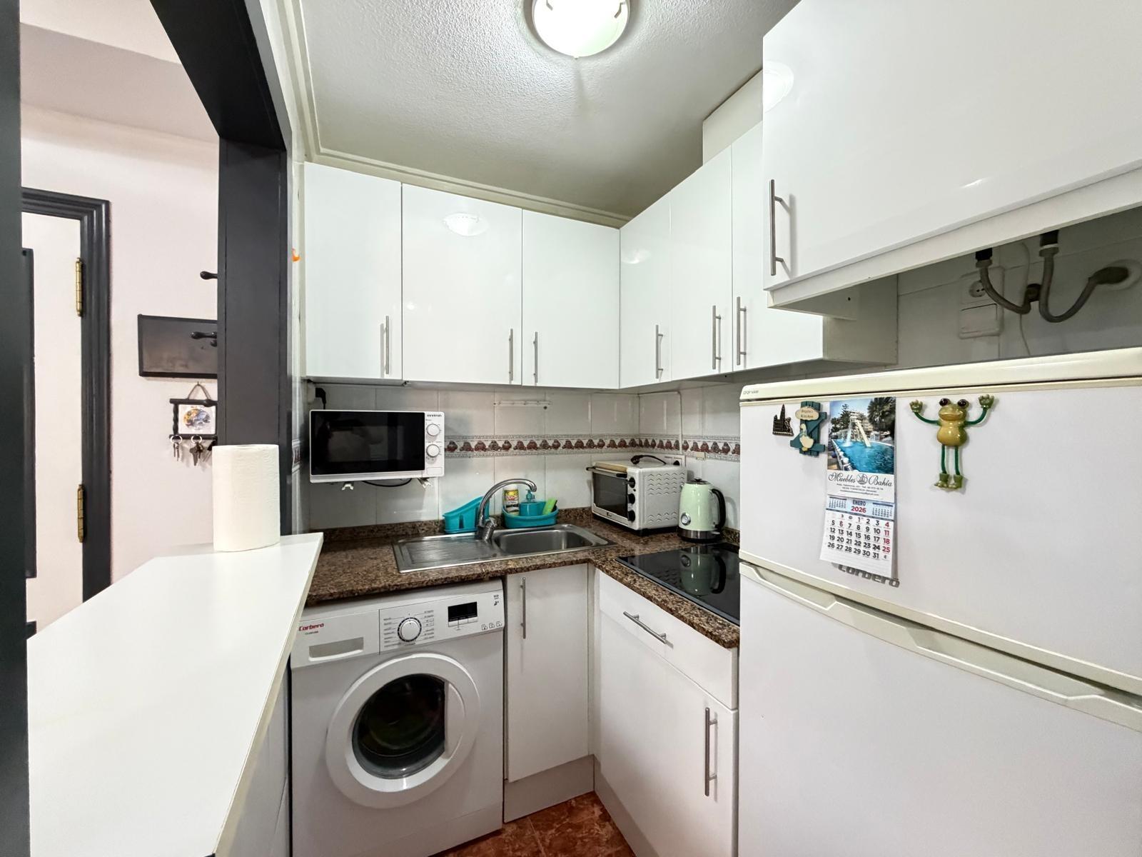 Apartamento en Torrevieja, Alicante, España 1 dormitorio, 48 m2 No. 182929