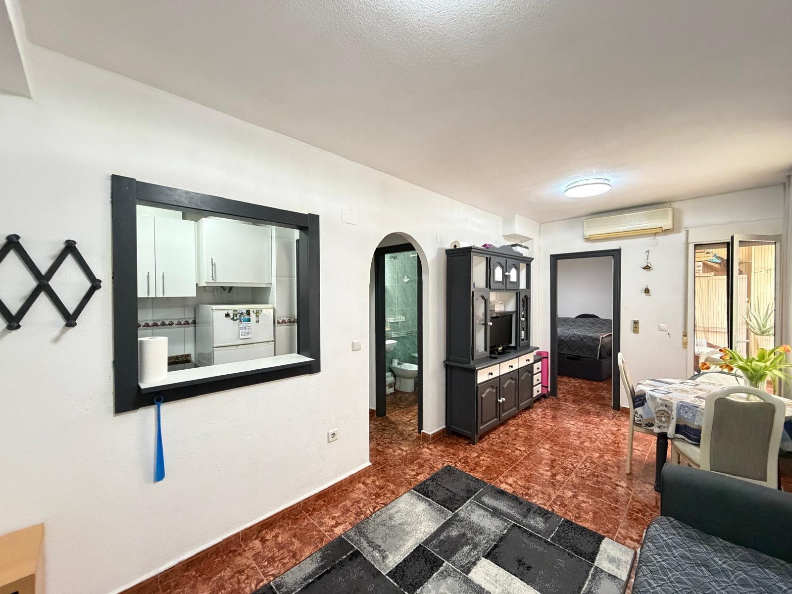 Apartamento en Torrevieja, Alicante, España 1 dormitorio, 48 m2 No. 182929