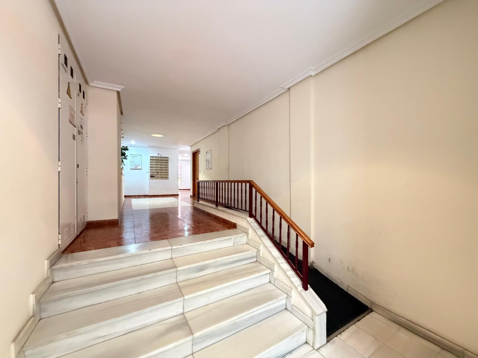 Apartamento en Torrevieja, Alicante, España 1 dormitorio, 48 m2 No. 182929