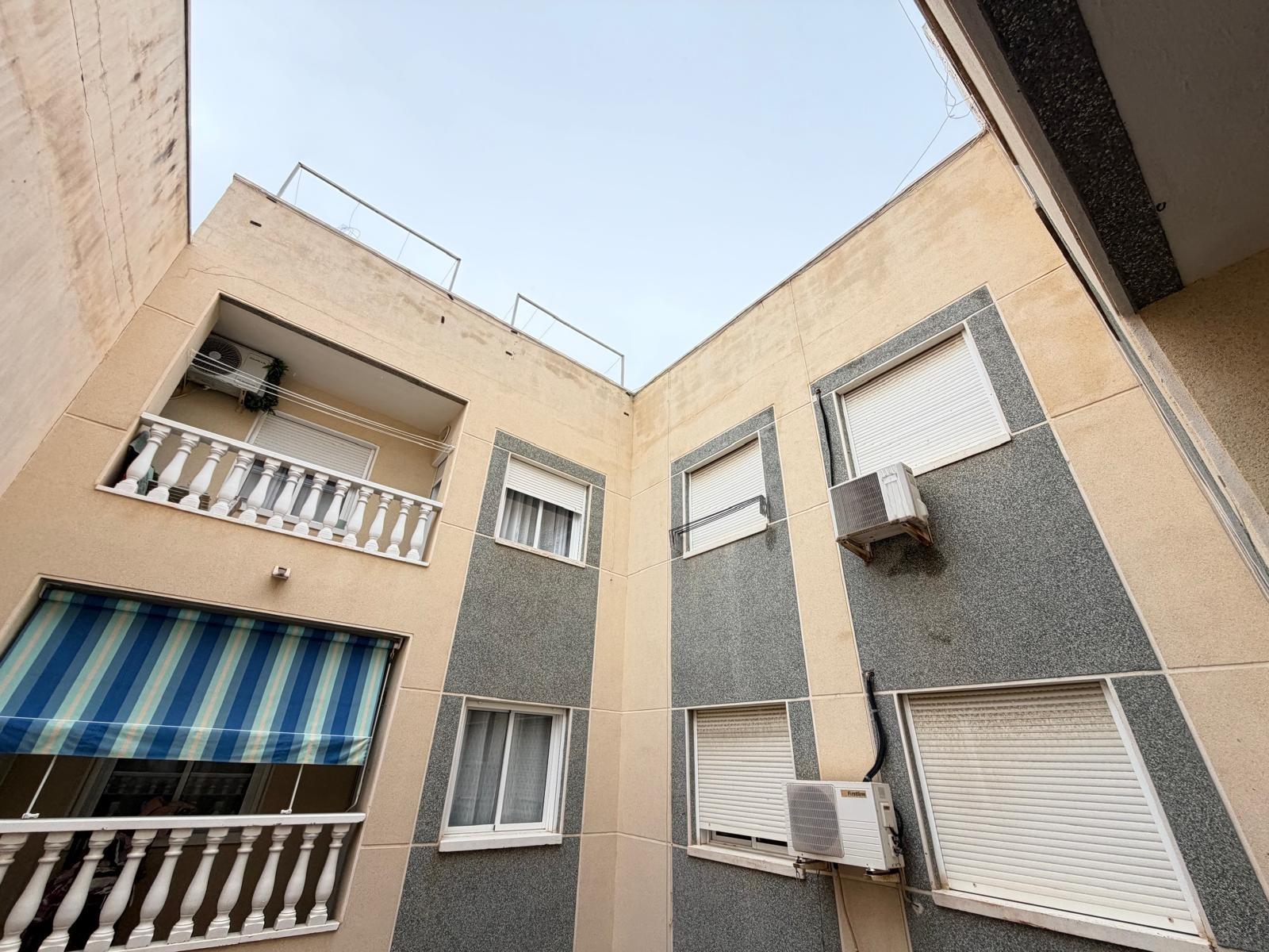 Apartamento en Torrevieja, Alicante, España 1 dormitorio, 48 m2 No. 182929