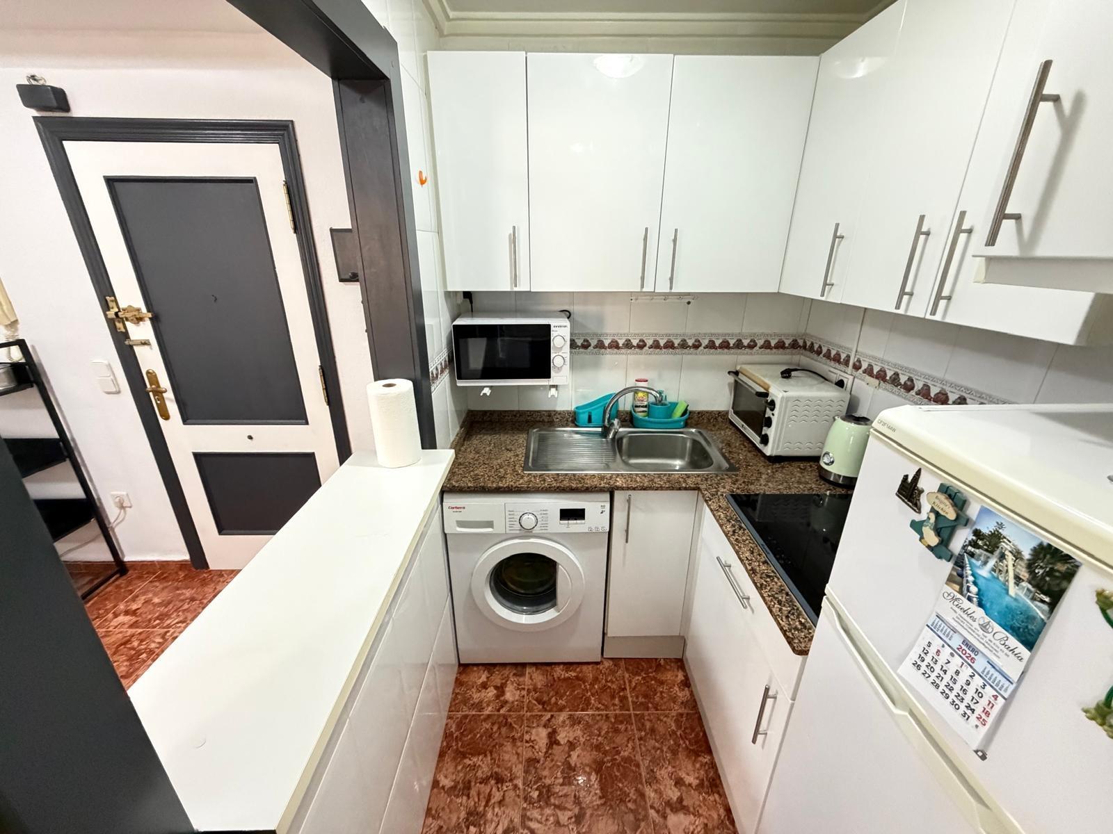 Apartamento en Torrevieja, Alicante, España 1 dormitorio, 48 m2 No. 182929