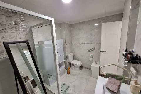 Apartment for sale in Torrevieja, Alicante, Spain 1 bedroom, 117 sq.m. No. 182928 - photo 21