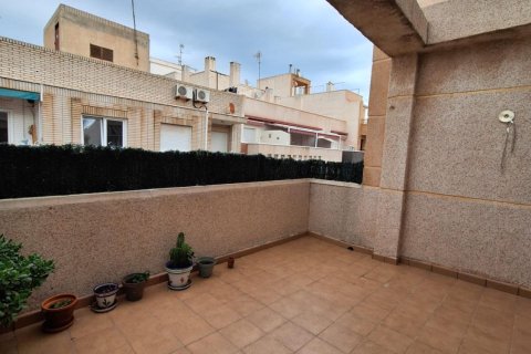Takvåning till salu i Torrevieja, Alicante, Spanien 2 sovrum, Nr. 182924 - foto 13