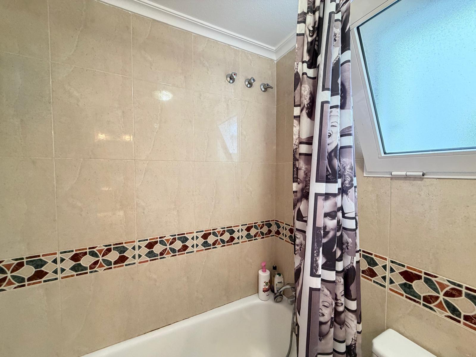 Huoneisto Torrevieja, Alicante, Espanja 2 makuuhuonetta, 63 m2 No. 182930