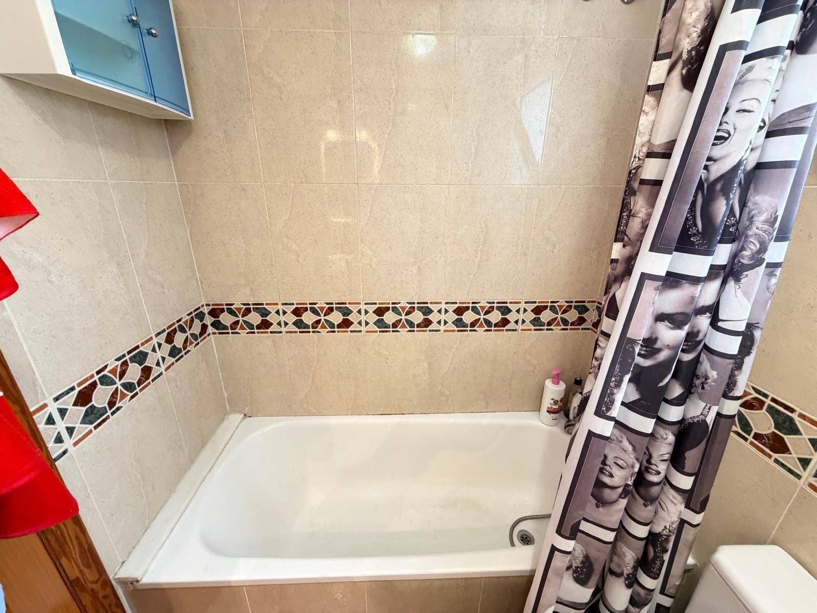 Huoneisto Torrevieja, Alicante, Espanja 2 makuuhuonetta, 63 m2 No. 182930