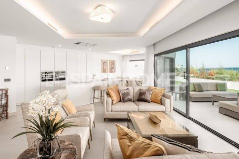 Willa w Estepona, Malaga, Hiszpania 3 sypialnie, 309 mkw. nr 155330 – zdjęcie 8