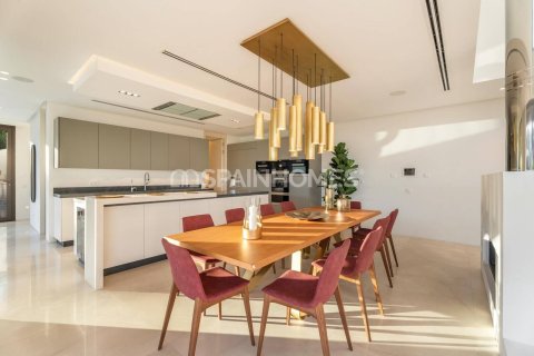 Willa w Benahavis, Malaga, Hiszpania 5 sypialni, 546 mkw. nr 155334 – zdjęcie 19