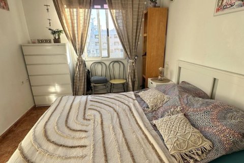 Apartment for sale in Torrevieja, Alicante, Spain 1 bedroom, 48 sq.m. No. 182951 - photo 11