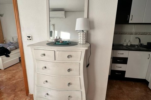 Apartment for sale in Torrevieja, Alicante, Spain 1 bedroom, 48 sq.m. No. 182951 - photo 14