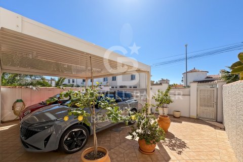 House à vendre à Empuriabrava, Girona, Espagne, 3 chambres, 166 m2 No. 178957 - photo 24