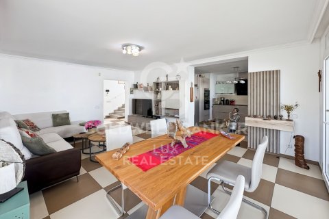 House à vendre à Empuriabrava, Girona, Espagne, 3 chambres, 166 m2 No. 178957 - photo 5