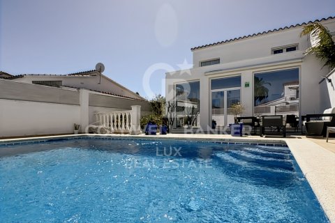House à vendre à Empuriabrava, Girona, Espagne, 3 chambres, 166 m2 No. 178957 - photo 22