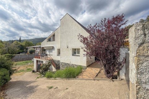 Talo myytävänä Campins, Barcelona, Espanja, 5 makuuhuonetta, 179 m2 No. 191086 - kuva 2