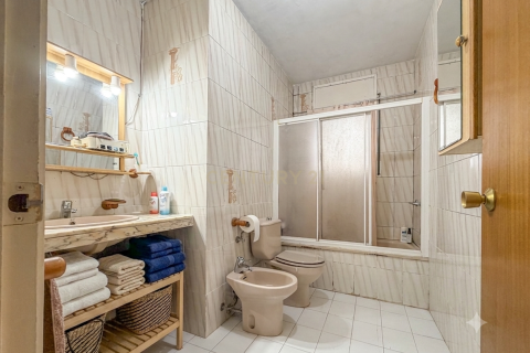 Talo myytävänä Campins, Barcelona, Espanja, 5 makuuhuonetta, 179 m2 No. 191086 - kuva 14