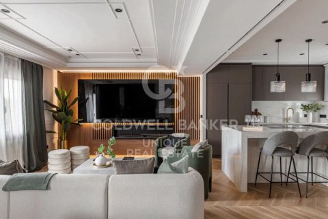 Apartment for sale in Madrid, Spain 3 bedrooms, 235 sq.m. No. 157337 - photo 3