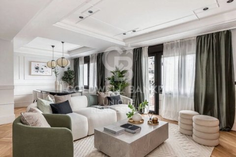 Huoneisto Madrid, Espanja 3 makuuhuonetta, 235 m2 No. 157337
