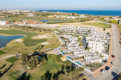 Villa till salu i Los Alcazares, Murcia, Spanien 3 sovrum, 224 kvm. Nr. 141562 - foto 2