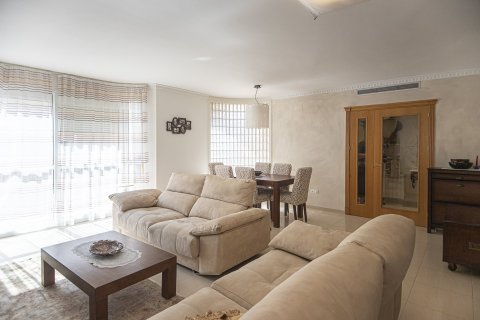 Продажа таухауса Салоу, Таррагона, Испания 4 спальни, 240м2 №95895 - фото 6
