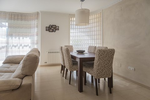 Продажа таухауса Салоу, Таррагона, Испания 4 спальни, 240м2 №95895 - фото 5