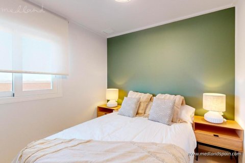 Apartamento en venta en Pilar de la Horadada, Alicante, España 3 dormitorios, 102 m2 No. 155244 - foto 8