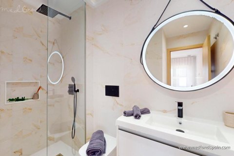 Apartamento en venta en Pilar de la Horadada, Alicante, España 3 dormitorios, 102 m2 No. 155244 - foto 7